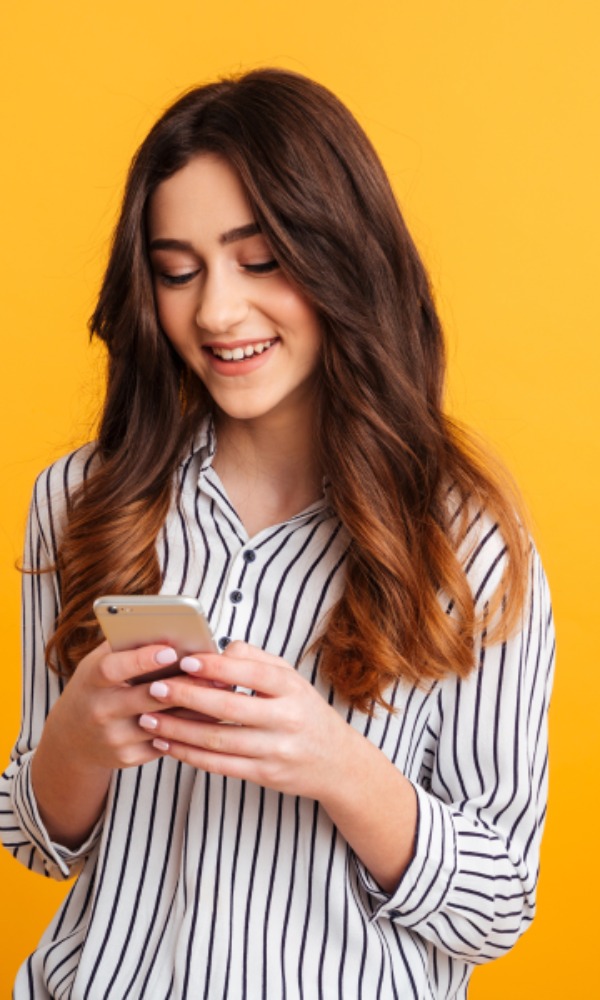 girl-using-mobile-phone-1